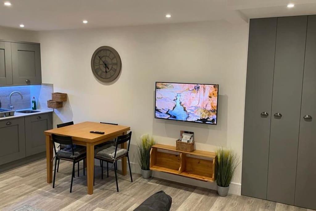 Comfortable Flat Close To The Beach Hove Exterior foto